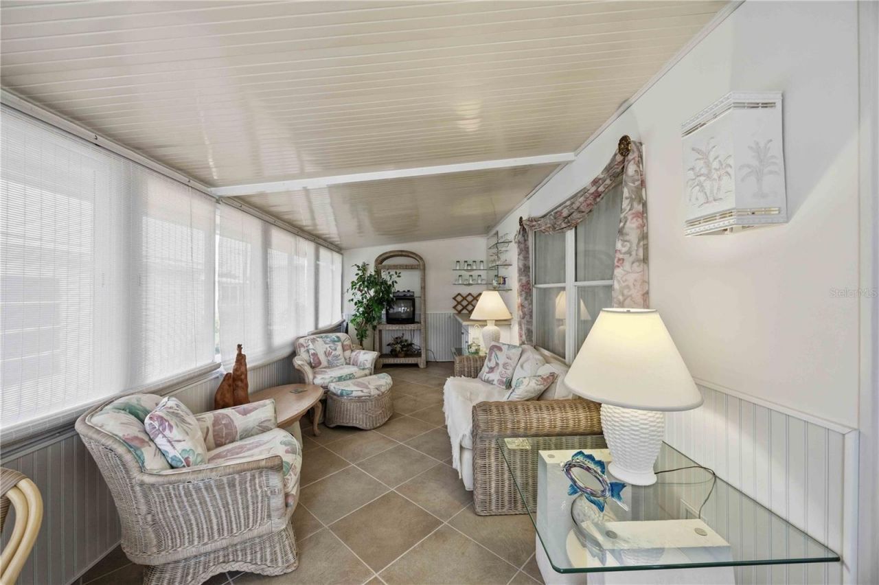 16 S Granada Plaza, Englewood, FL 34223 Photo