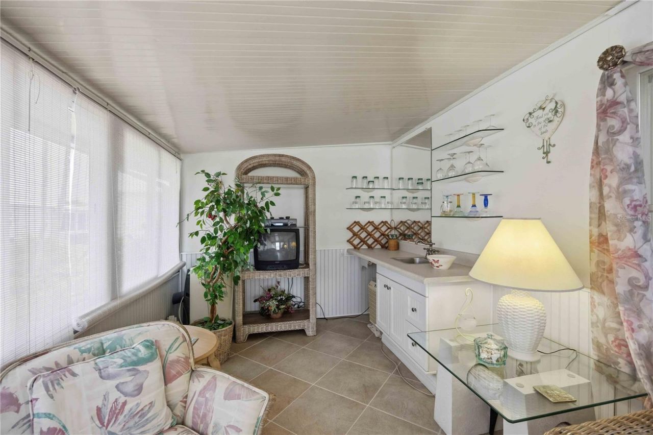 16 S Granada Plaza, Englewood, FL 34223 Photo
