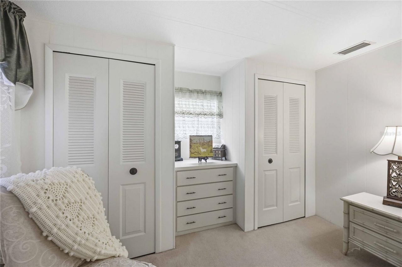 16 S Granada Plaza, Englewood, FL 34223 Photo
