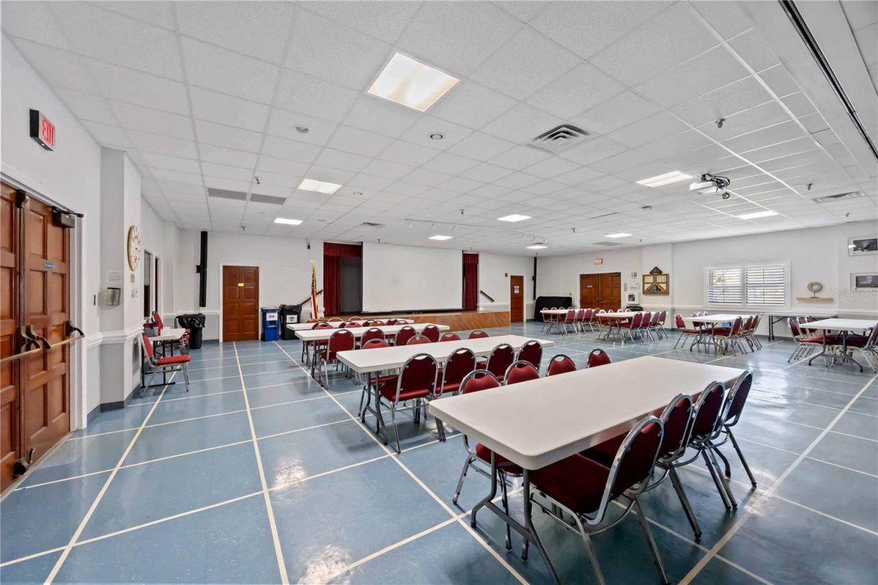 16 S Granada Plaza, Englewood, FL 34223 Photo