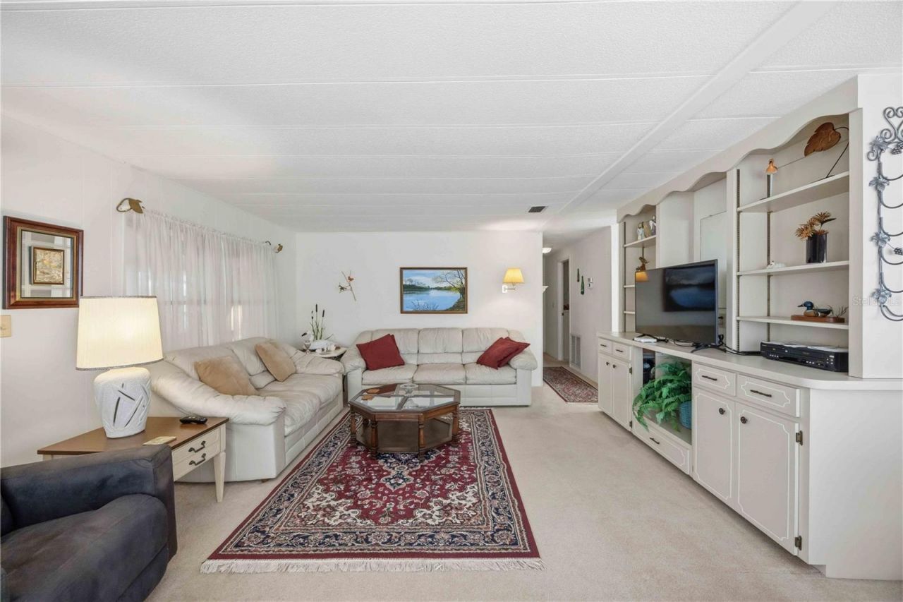 16 S Granada Plaza, Englewood, FL 34223 Photo