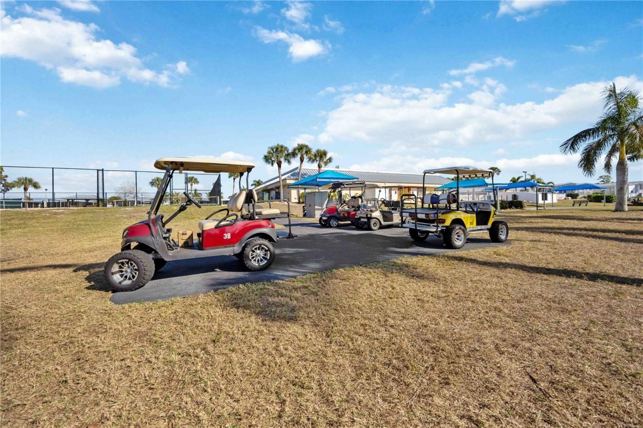 16 S Granada Plaza, Englewood, FL 34223 Photo