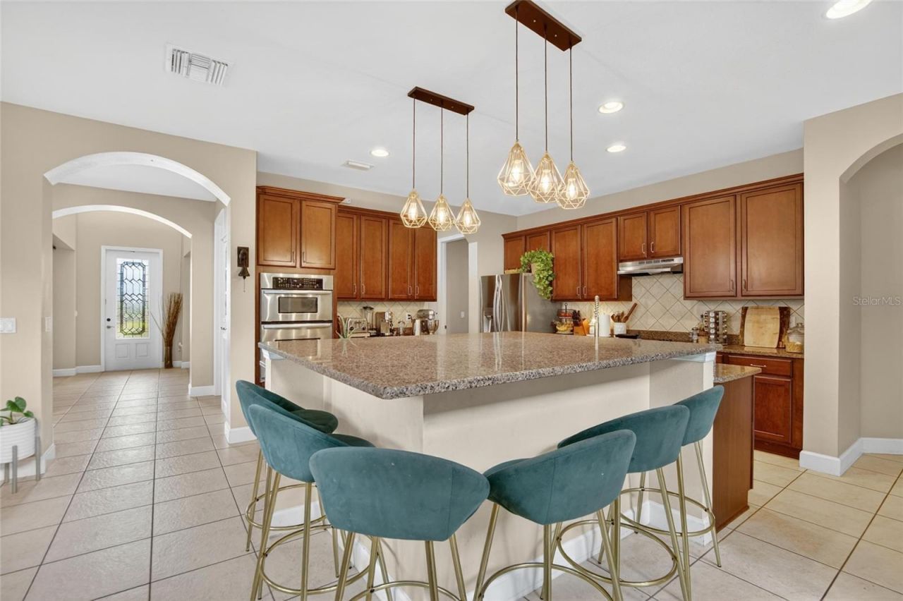 7959 Hampton Lake Drive, Tampa, FL 33647 Photo