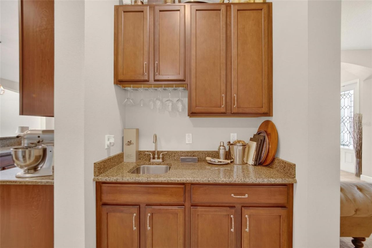 7959 Hampton Lake Drive, Tampa, FL 33647 Photo