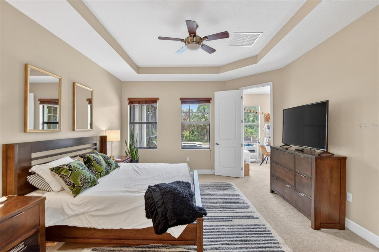 7959 Hampton Lake Drive, Tampa, FL 33647 Photo