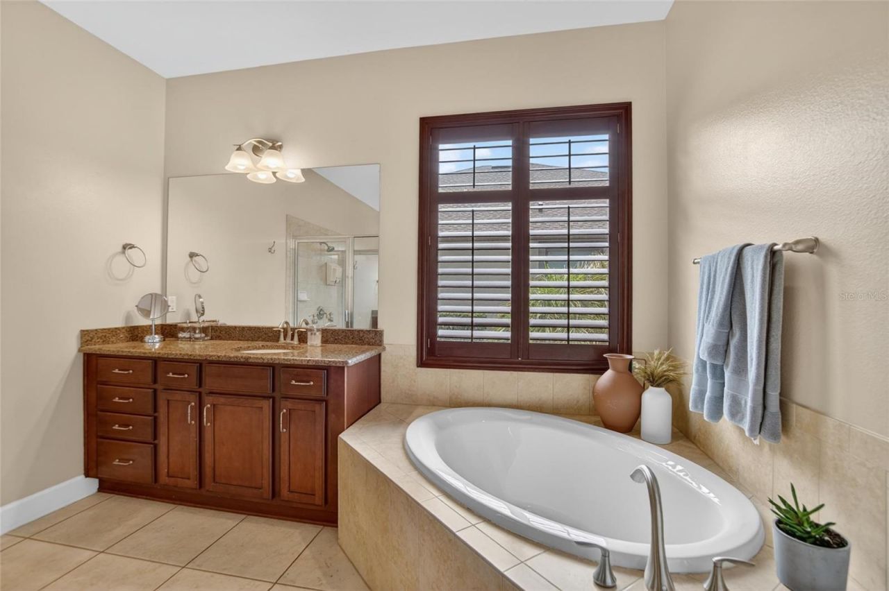 7959 Hampton Lake Drive, Tampa, FL 33647 Photo