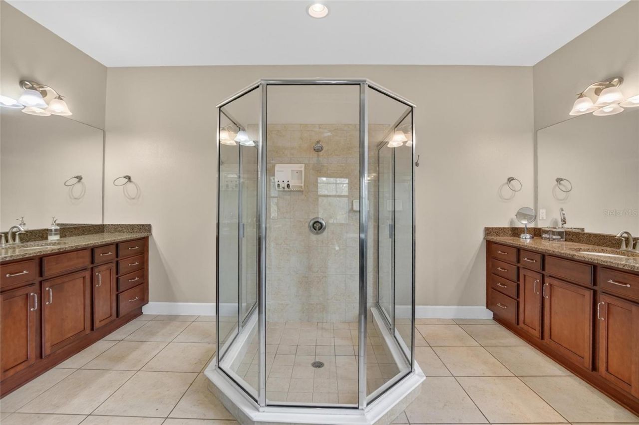 7959 Hampton Lake Drive, Tampa, FL 33647 Photo