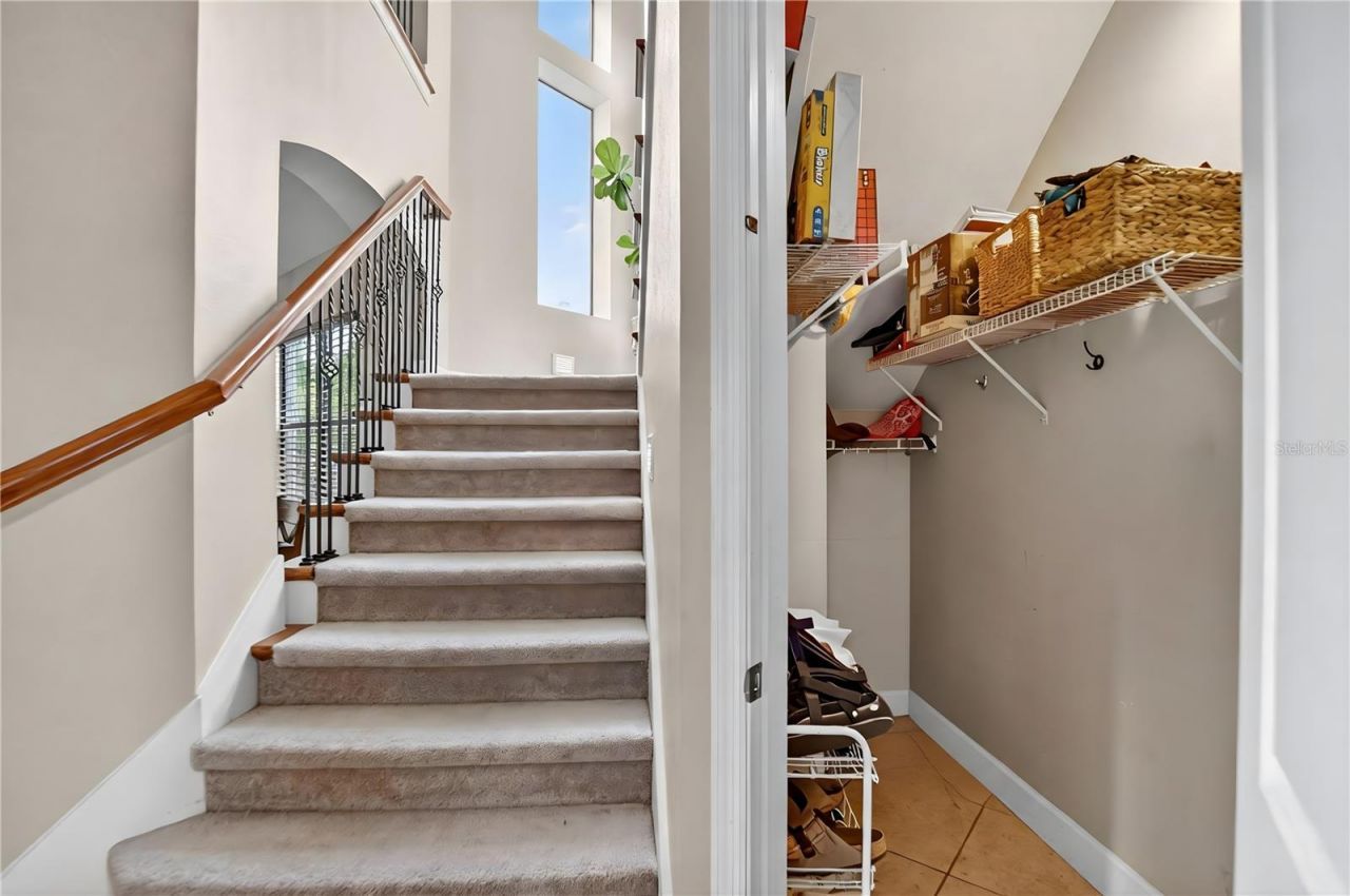 7959 Hampton Lake Drive, Tampa, FL 33647 Photo