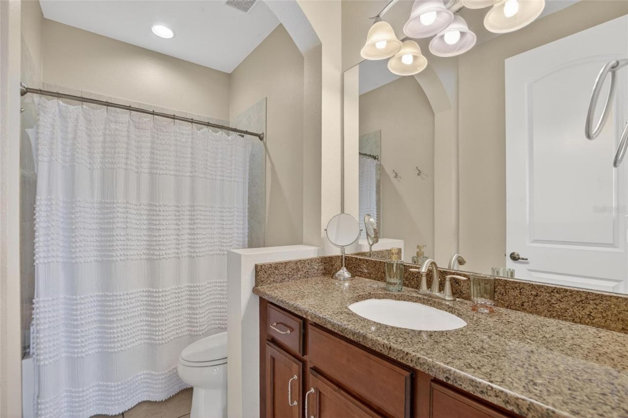 7959 Hampton Lake Drive, Tampa, FL 33647 Photo