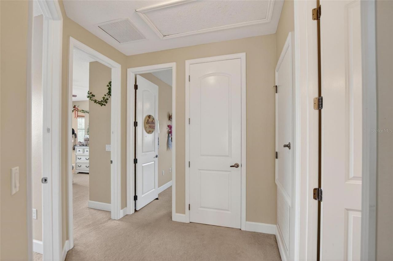 7959 Hampton Lake Drive, Tampa, FL 33647 Photo