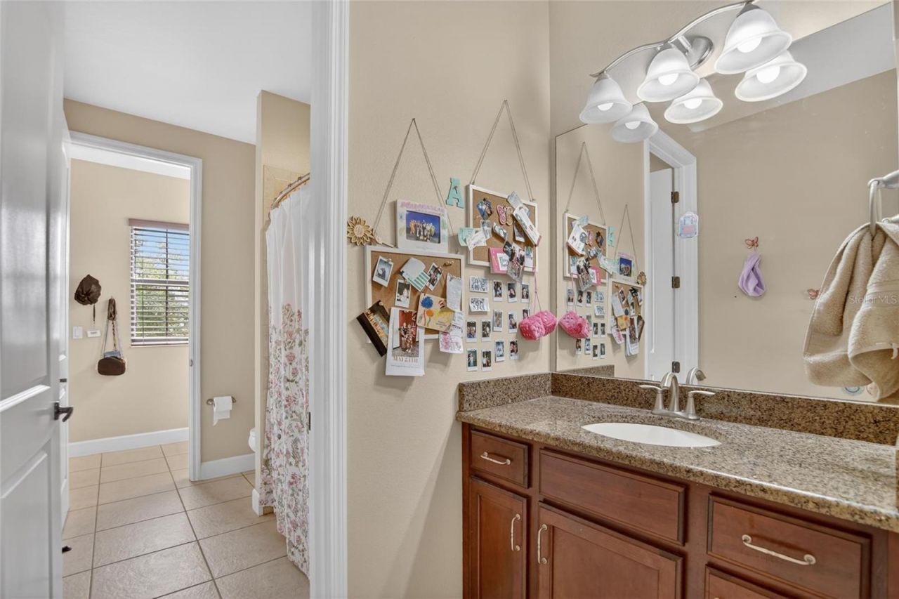 7959 Hampton Lake Drive, Tampa, FL 33647 Photo