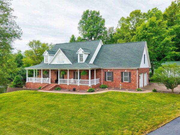 21 N Fetter Lane, Boonville, IN 47601