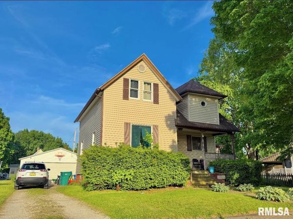 527 Burgland Avenue, Galesburg, IL 61401