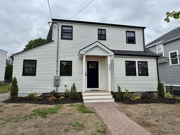 589 Weld St, Boston, MA 02132