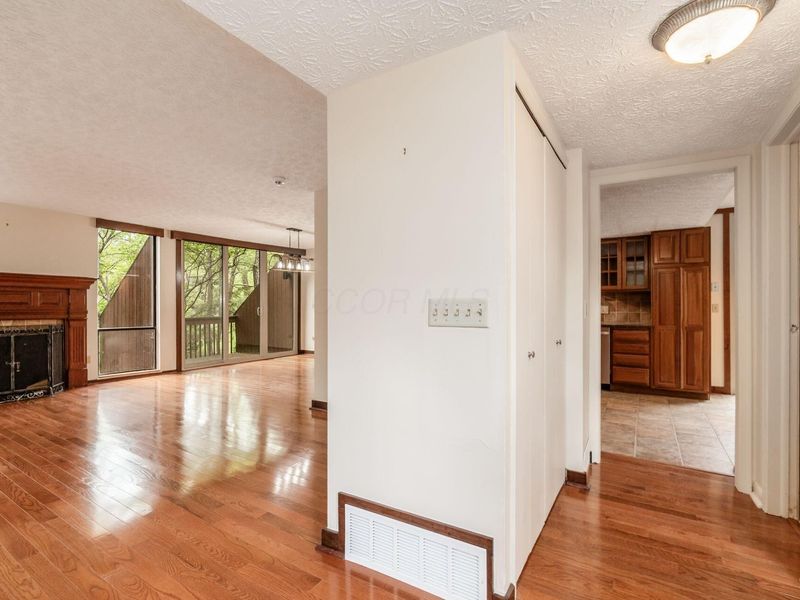 4816 Crazy Horse Lane , Unit 4, Westerville, OH 43081 Photo 4