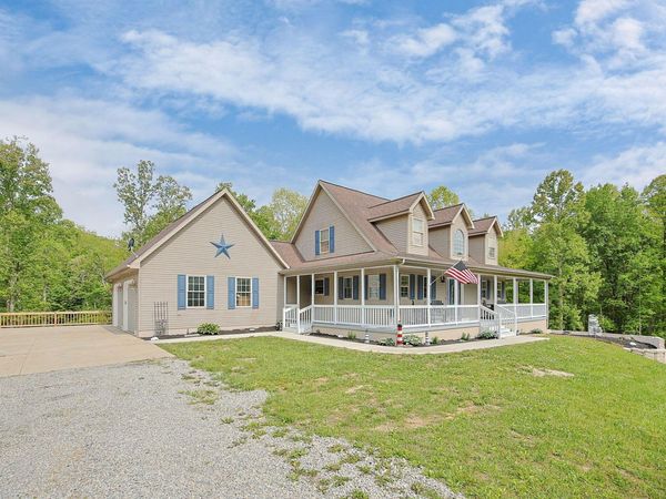 279 Poes Run Road , Londonderry, OH 45647