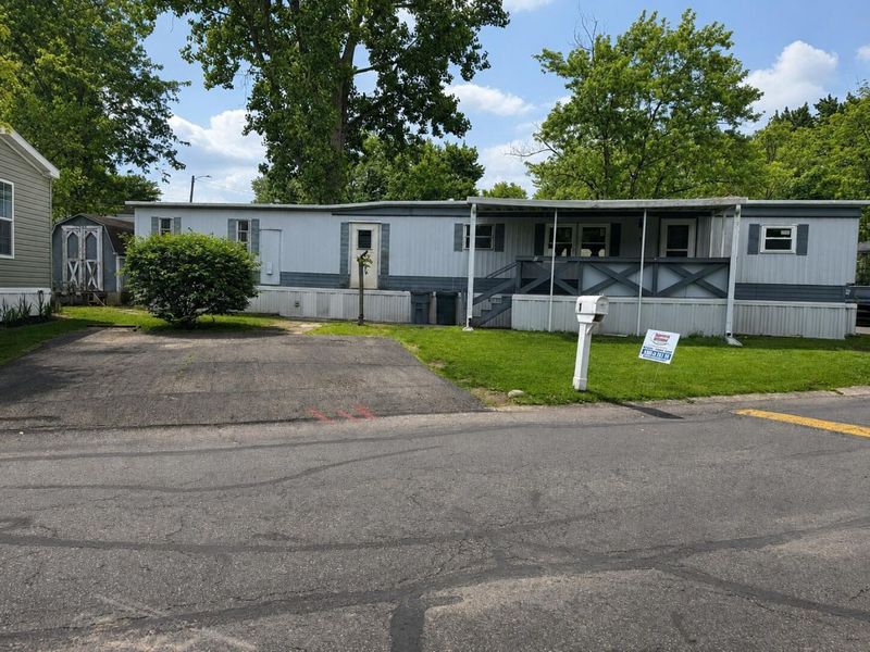 1 Estates Lane, Reynoldsburg, OH 43068 Photo 1