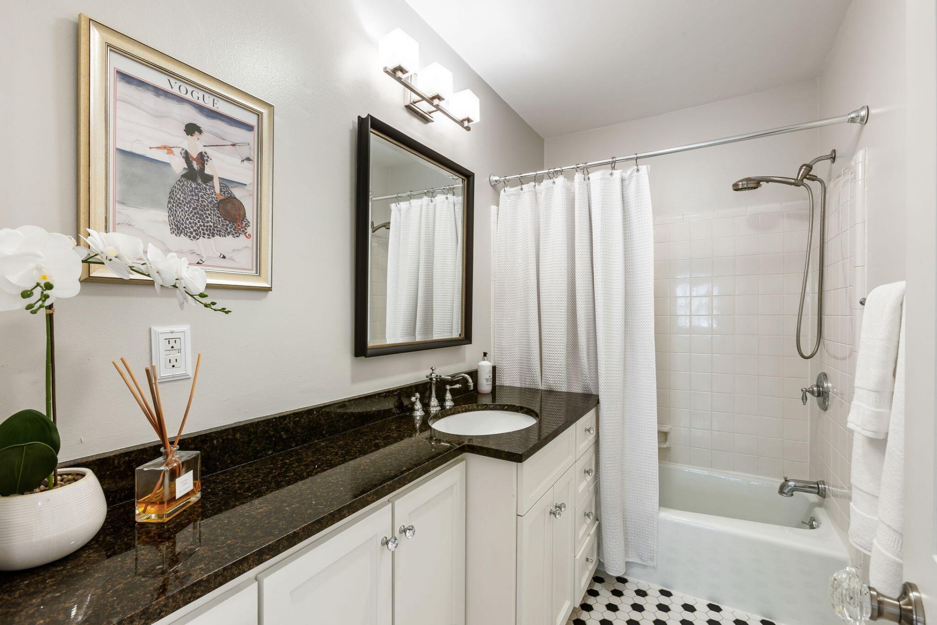 17 Ashley Avenue Photo 23