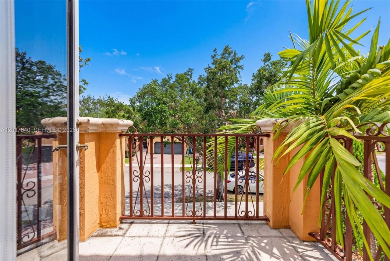 2631 SW 153rd Path , Miami, FL 33185 Photo