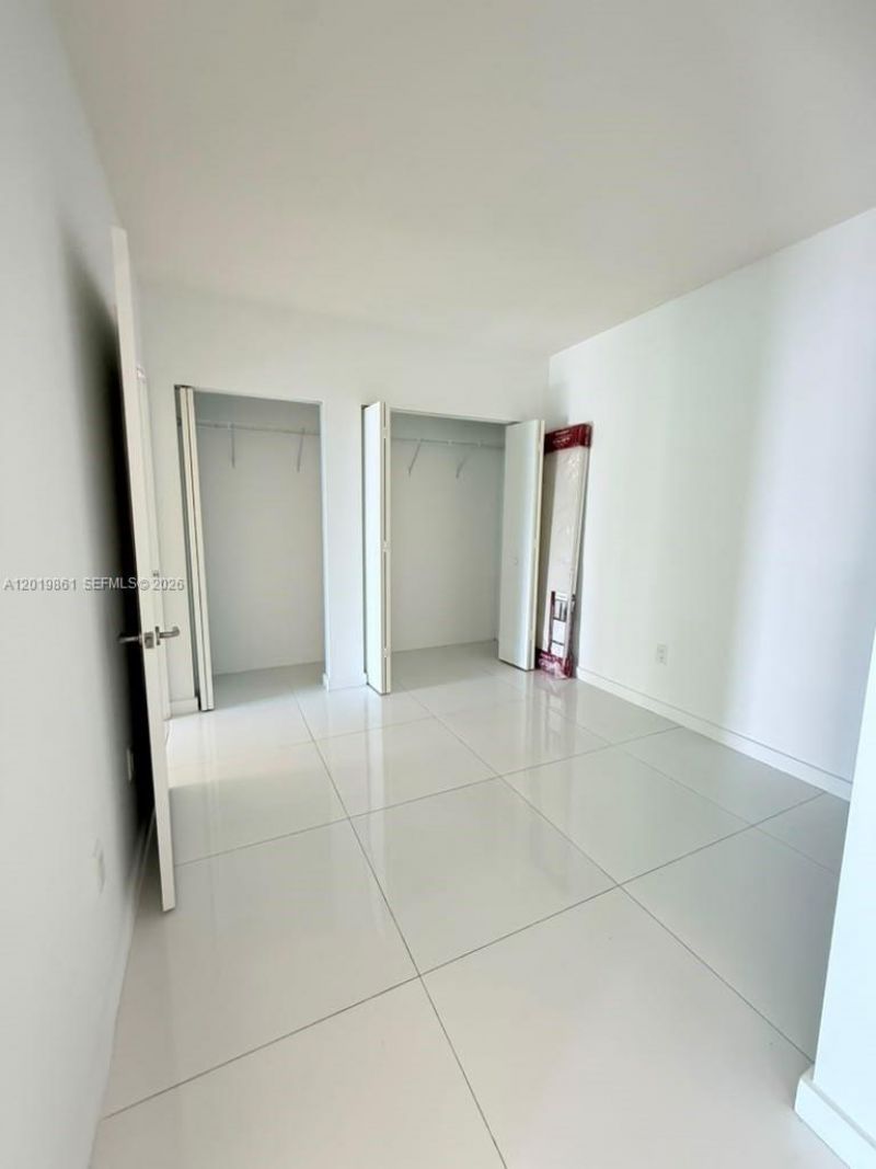 1100 S Miami Av, Unit 3302, Miami, FL 33130 Photo