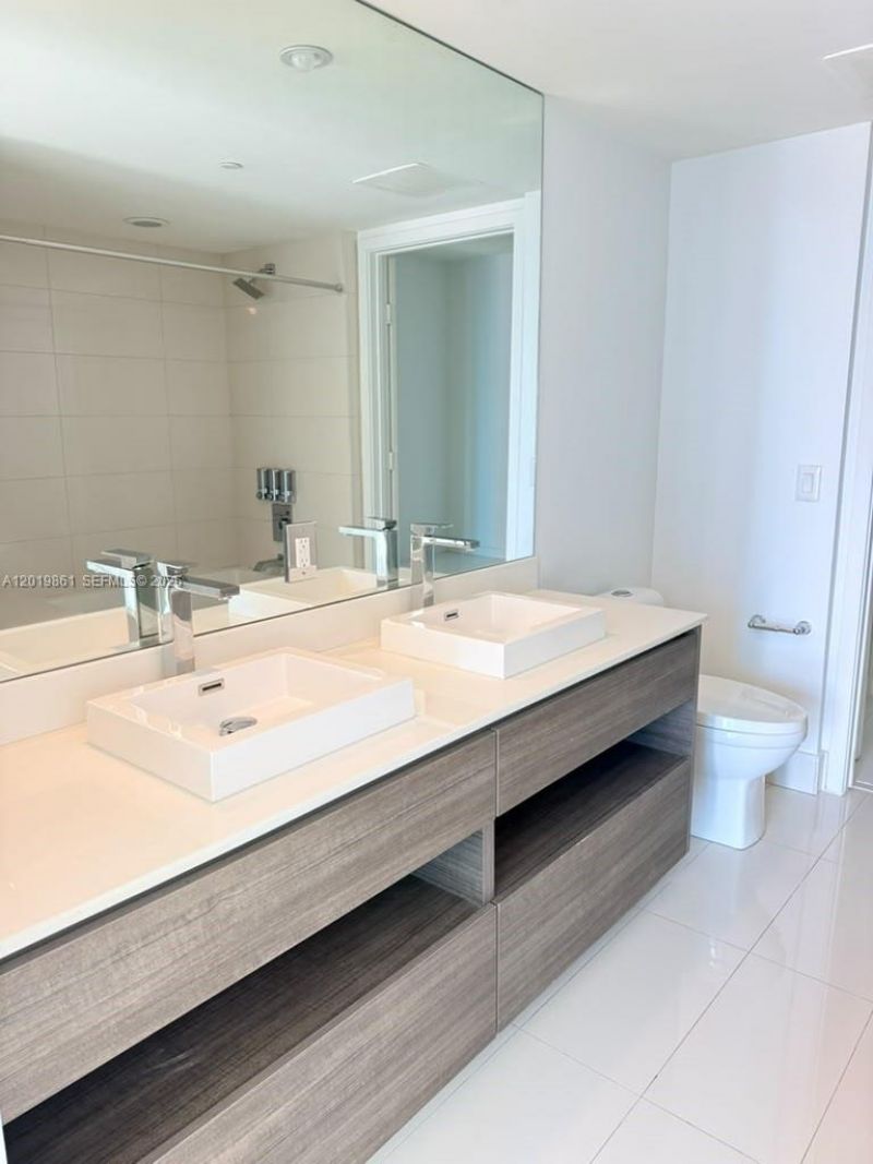 1100 S Miami Av, Unit 3302, Miami, FL 33130 Photo