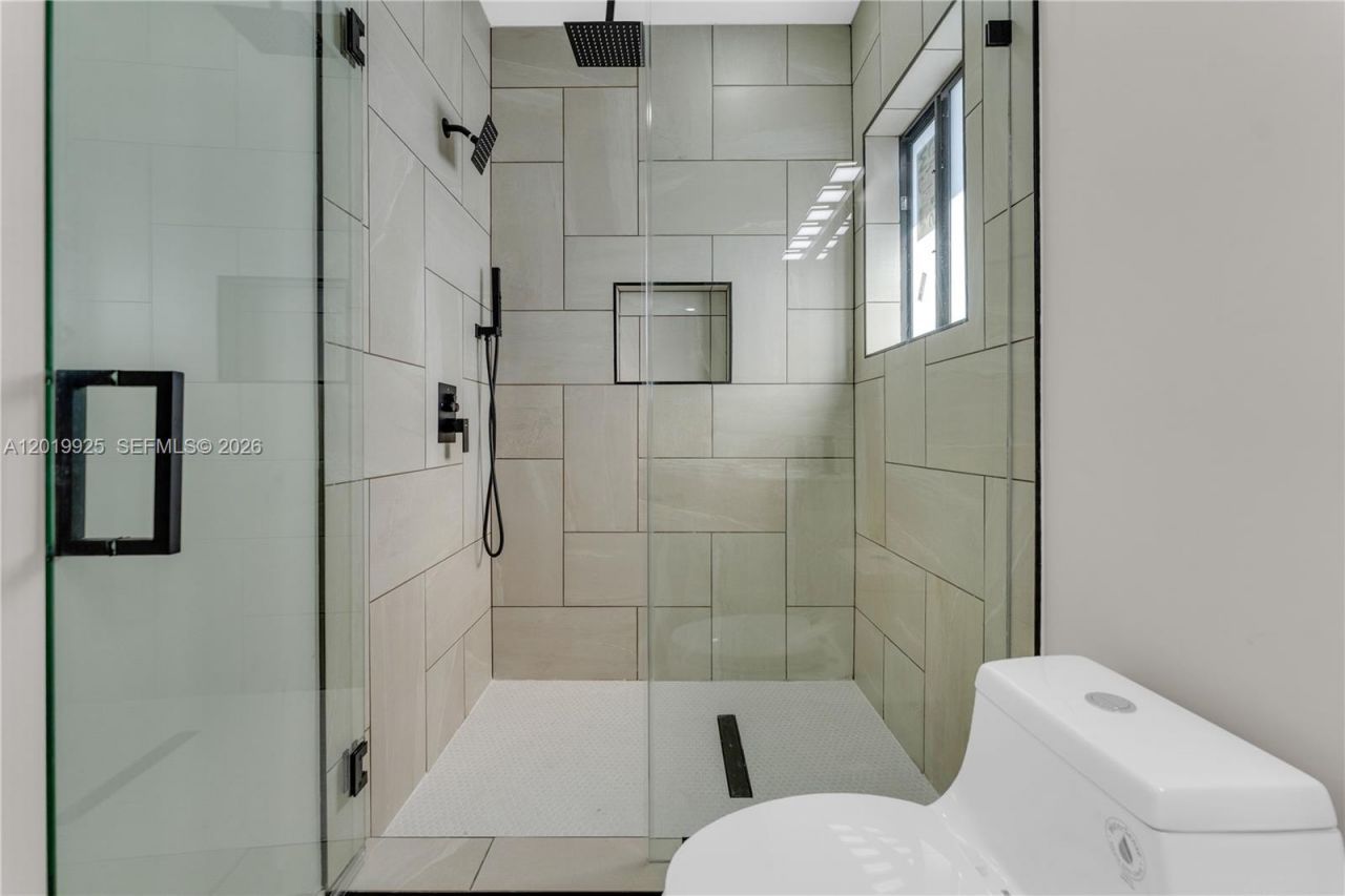 1816 NW 49th St., Miami, FL 33142 Photo