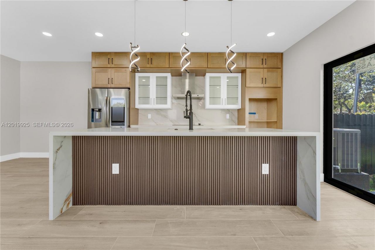 1816 NW 49th St., Miami, FL 33142 Photo