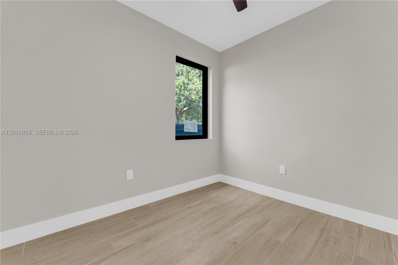 1816 NW 49th St., Miami, FL 33142 Photo