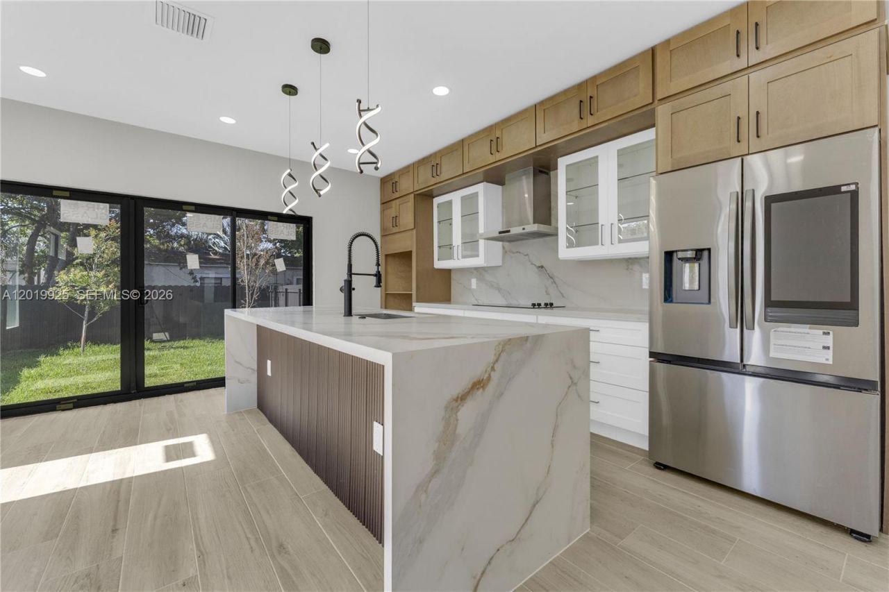 1816 NW 49th St., Miami, FL 33142 Photo
