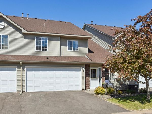 2335 Oakridge Circle, Hudson, WI 54016