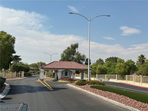 5416 Lochmor Avenue , Las Vegas, NV 89130