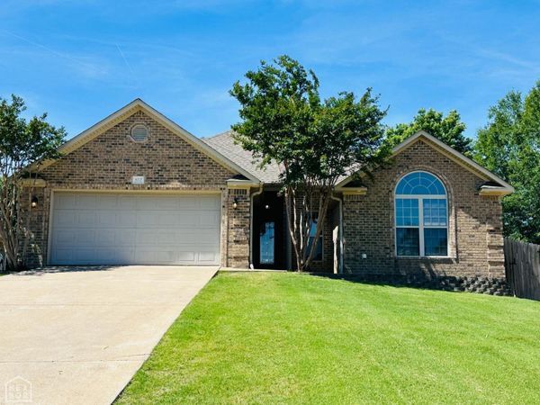 4717 Winged Foot Lane, Jonesboro, AR 72405