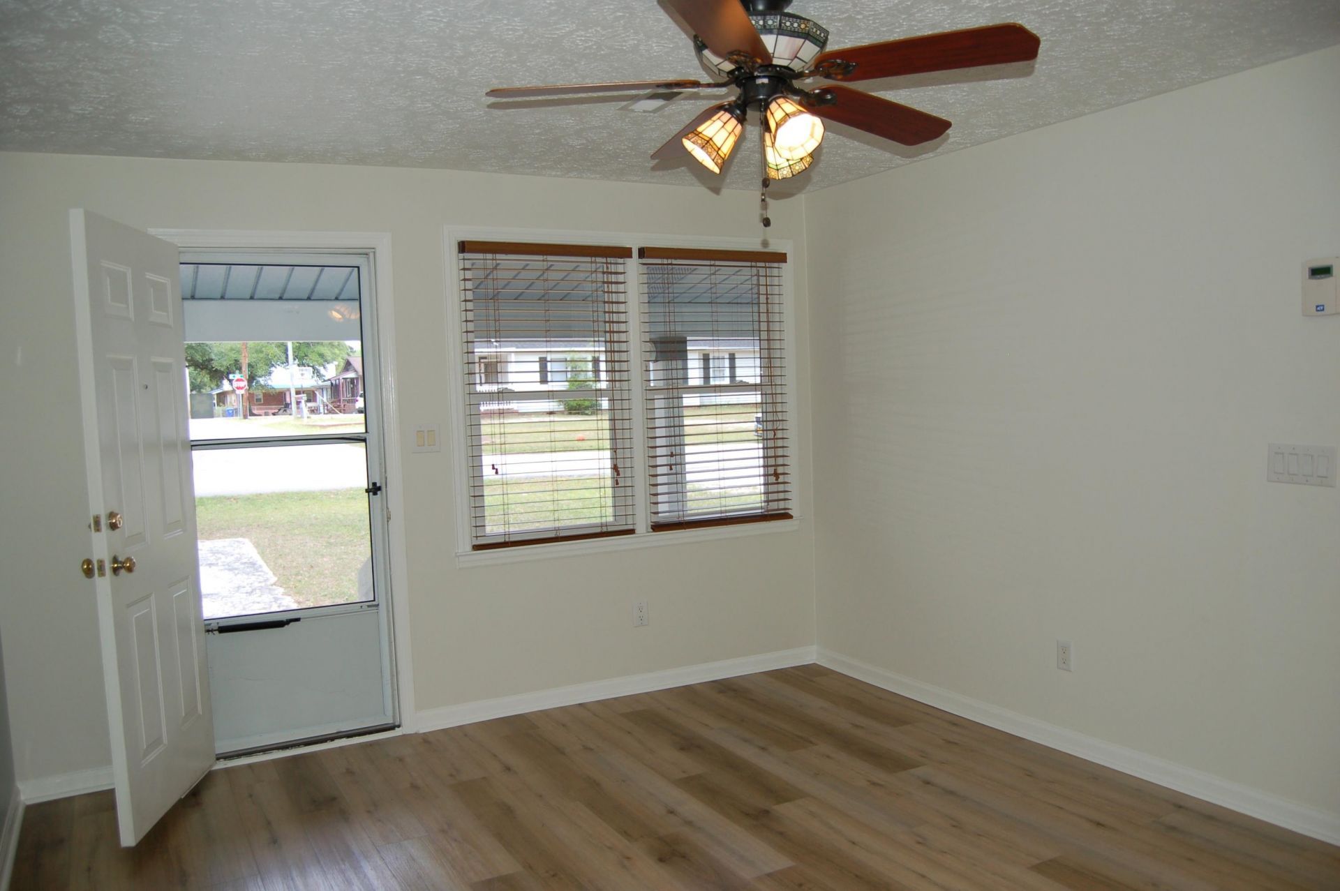 2103 Woodward Dr.  Photo 4