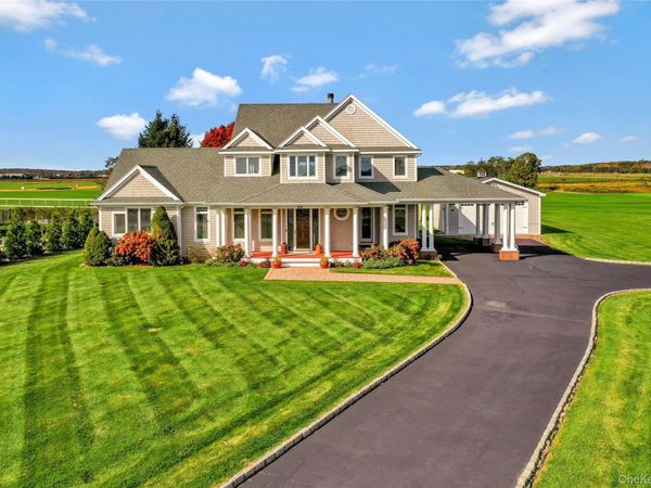 788 Reeves Avenue , Riverhead, NY 11901