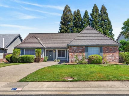 1448 Oak Grove Dr, Roseville, CA 95747 Photo