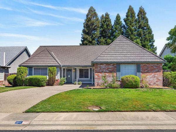 1448 Oak Grove Dr, Roseville, CA 95747