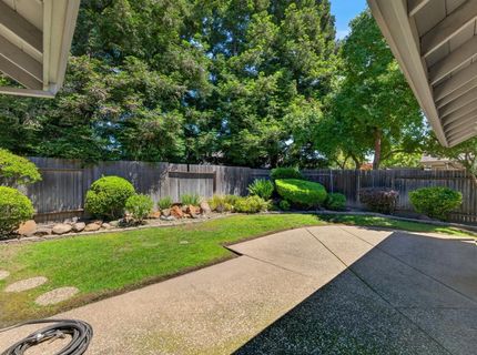 1448 Oak Grove Dr, Roseville, CA 95747 Photo