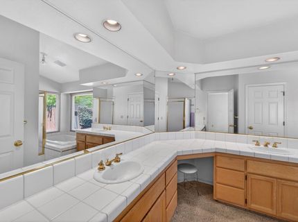 1448 Oak Grove Dr, Roseville, CA 95747 Photo