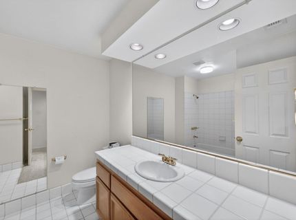 1448 Oak Grove Dr, Roseville, CA 95747 Photo