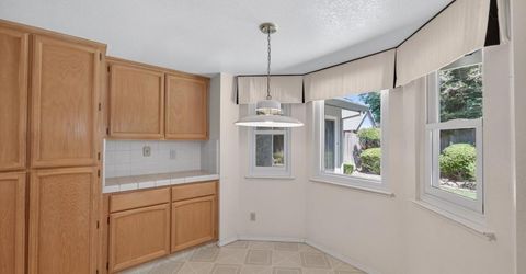 1448 Oak Grove Dr, Roseville, CA 95747 Photo