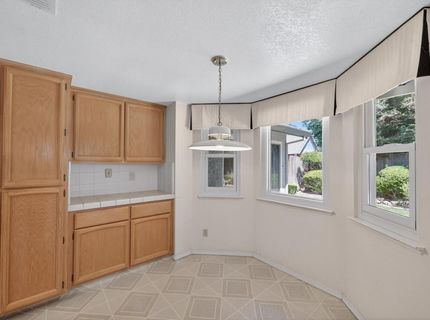 1448 Oak Grove Dr, Roseville, CA 95747 Photo
