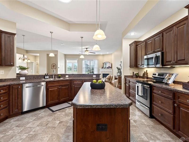 7049 Creekside Circle, Mad River Township, OH 45324 Photo 21