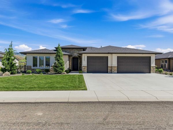 19265 N Eaglestone Place, Eagle, ID 83714