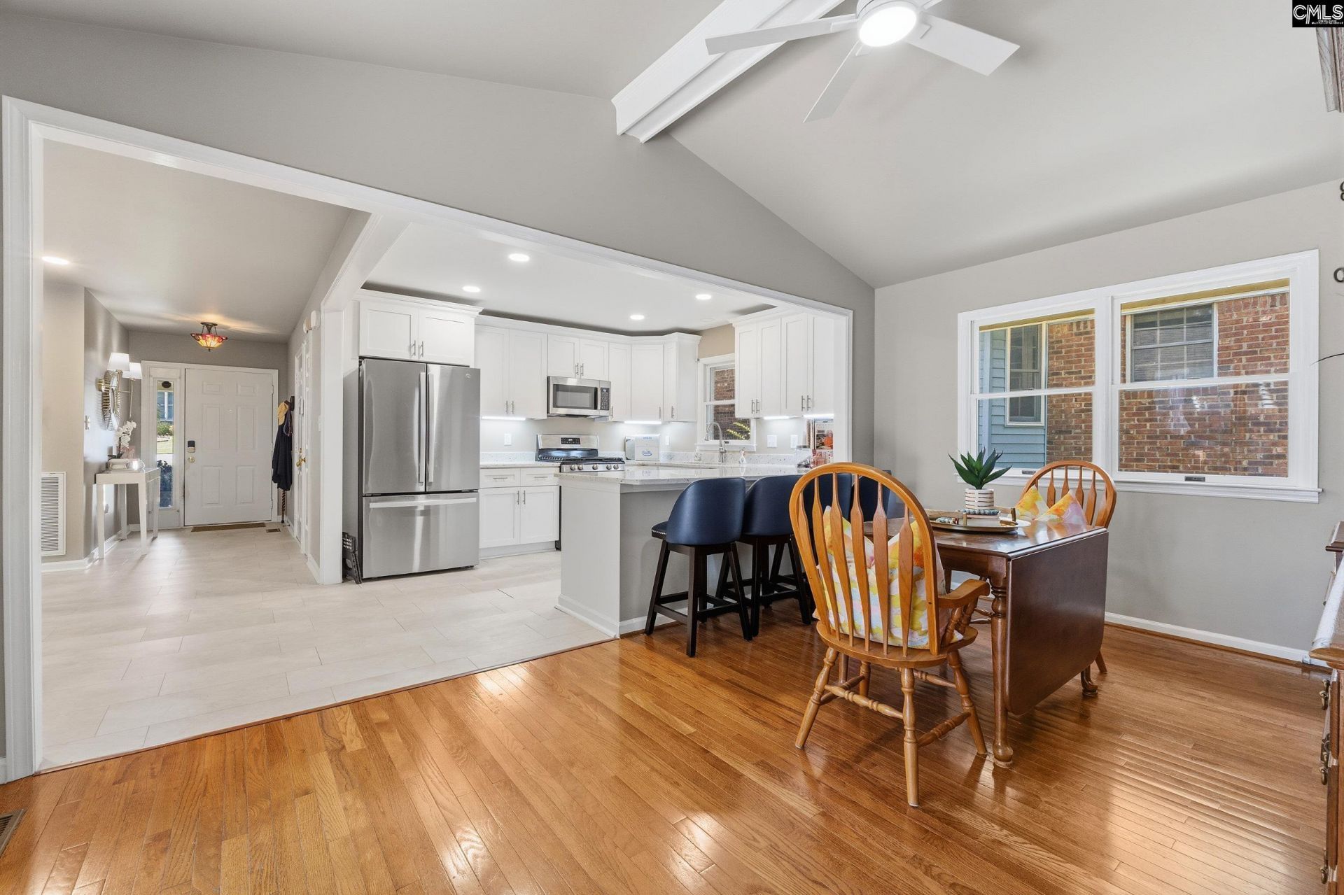 607 Ashwood Circle  Photo 8