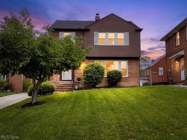 3873 Washington Boulevard, University Heights, OH 44118