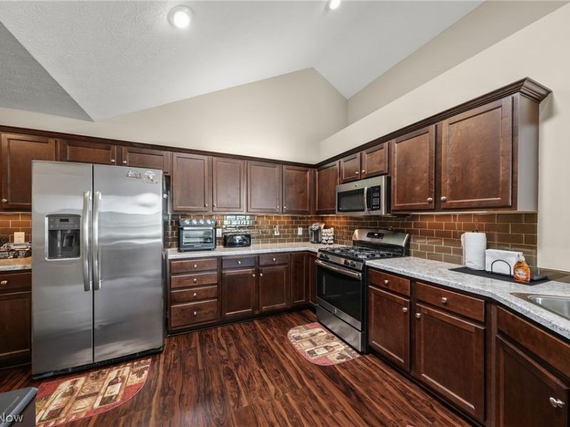 1930 Fairways Drive , Streetsboro, OH 44241 Photo 30