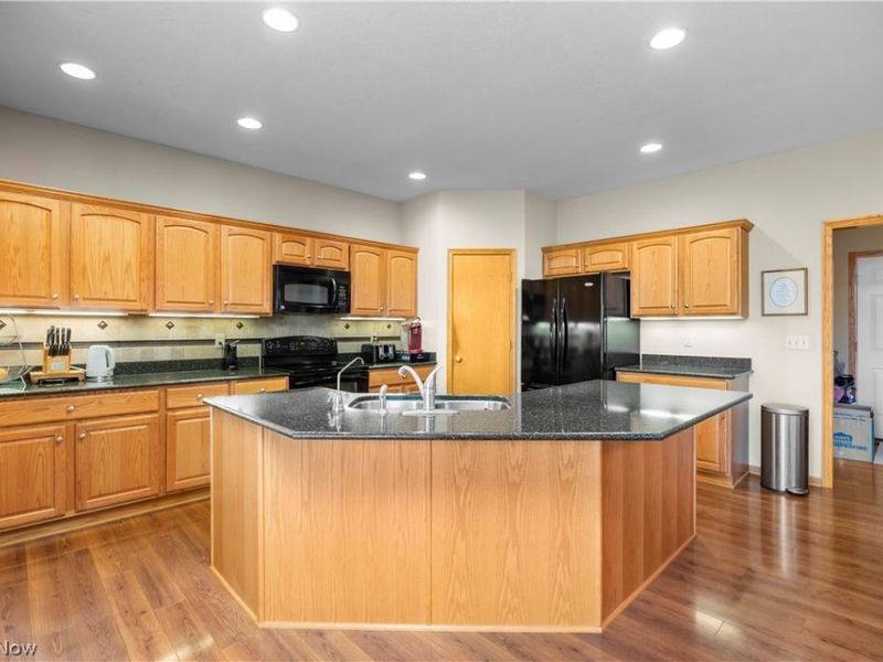 1056 Brigantine Avenue, Green, OH 44685 Photo 7