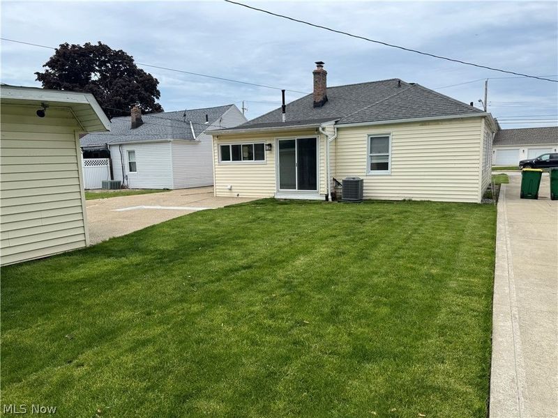 29516 Cresthaven Drive, Willowick, OH 44095 Photo 8