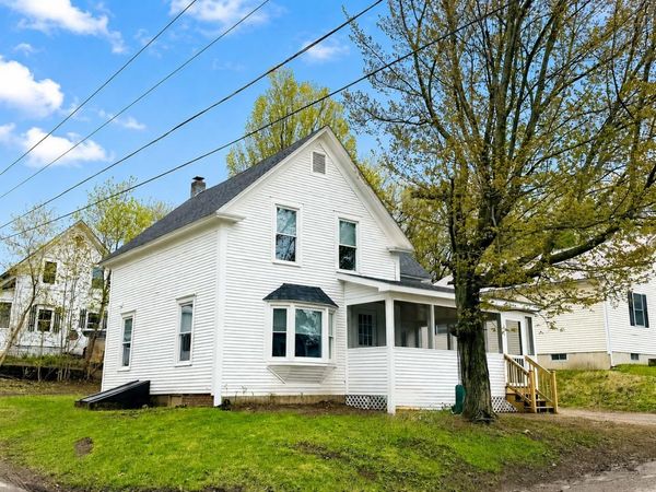 92 Indian Point Street, Newport City, VT 05855