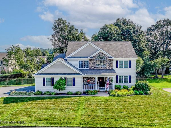 307 Riverside Drive , Eynon, PA 18403